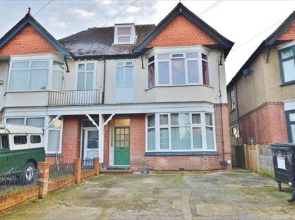 Studio Flat, Upton Road, SL1
