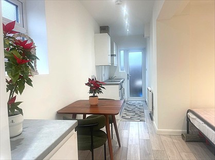 Studio Flat, Elms Gardens  Wembley, HA0