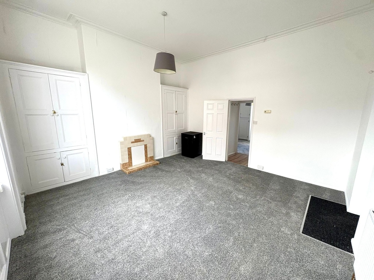 1 Bed Flat, Russell St, RG1, N1 7GU
