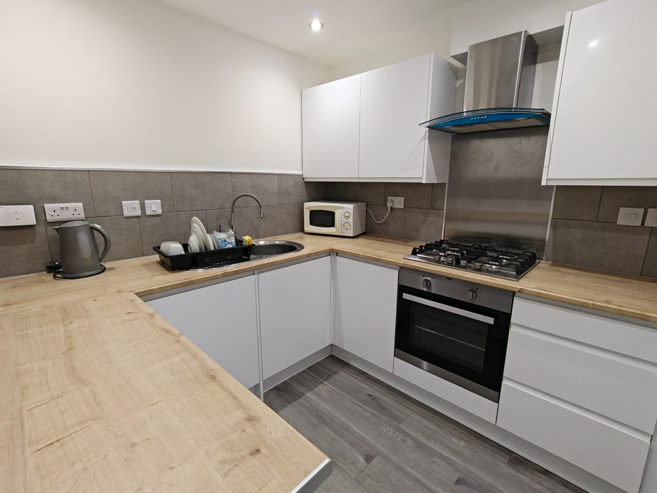 Additional image 8 of 2 Bed Flat, Middlesex Gardens, G41, N1 7GU