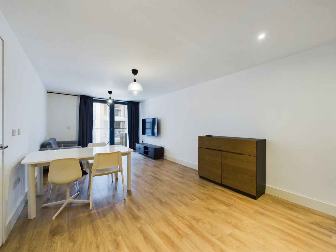 2 Bed Flat, Southside, B5, N1 7GU