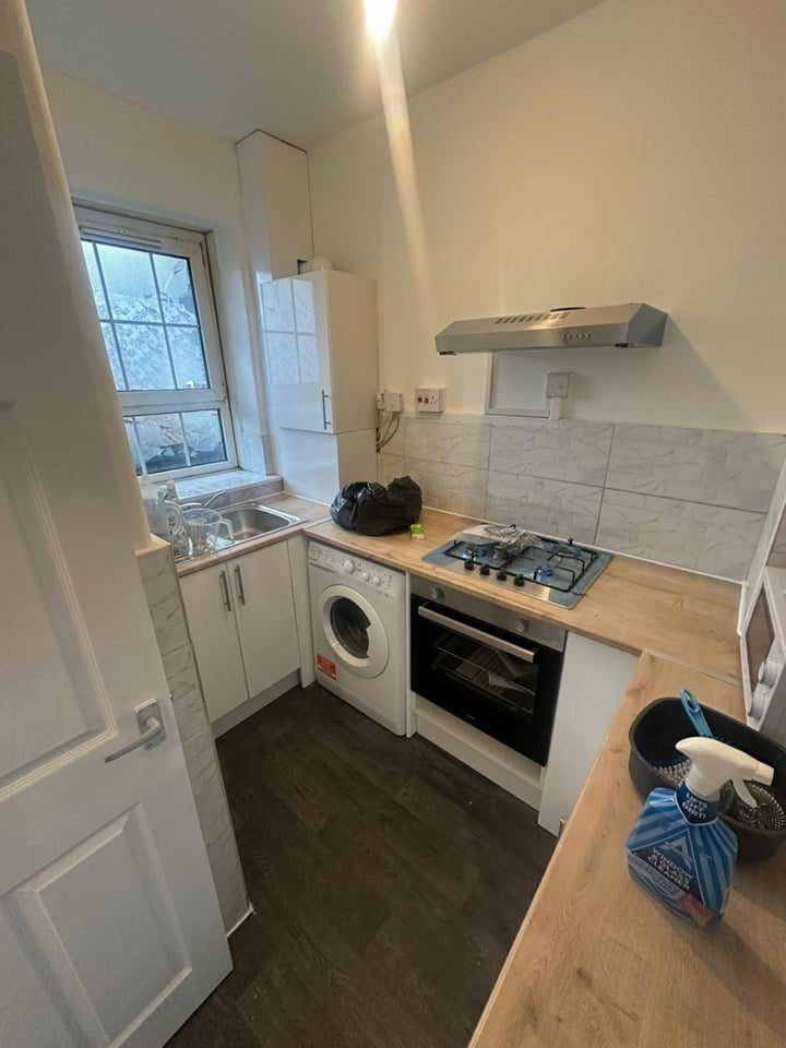 Additional image 5 of Room in a Shared Flat, Chicksand St, E1, N1 7GU