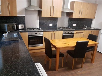 Room in a Shared House, Bradford Road, HD1