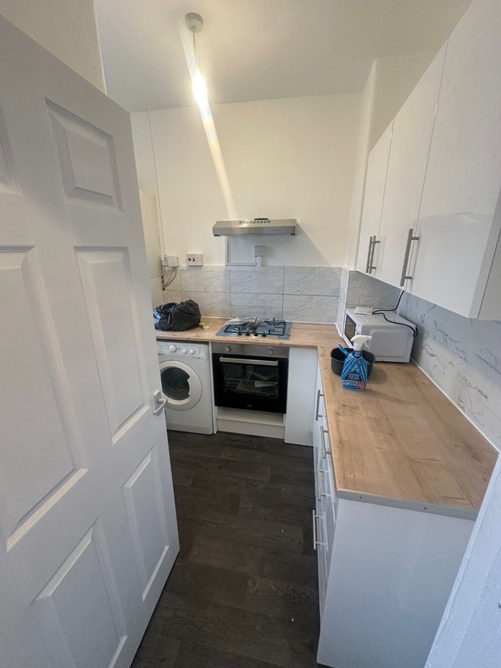 Additional image 8 of Room in a Shared Flat, Chicksand Street, E1, N1 7GU