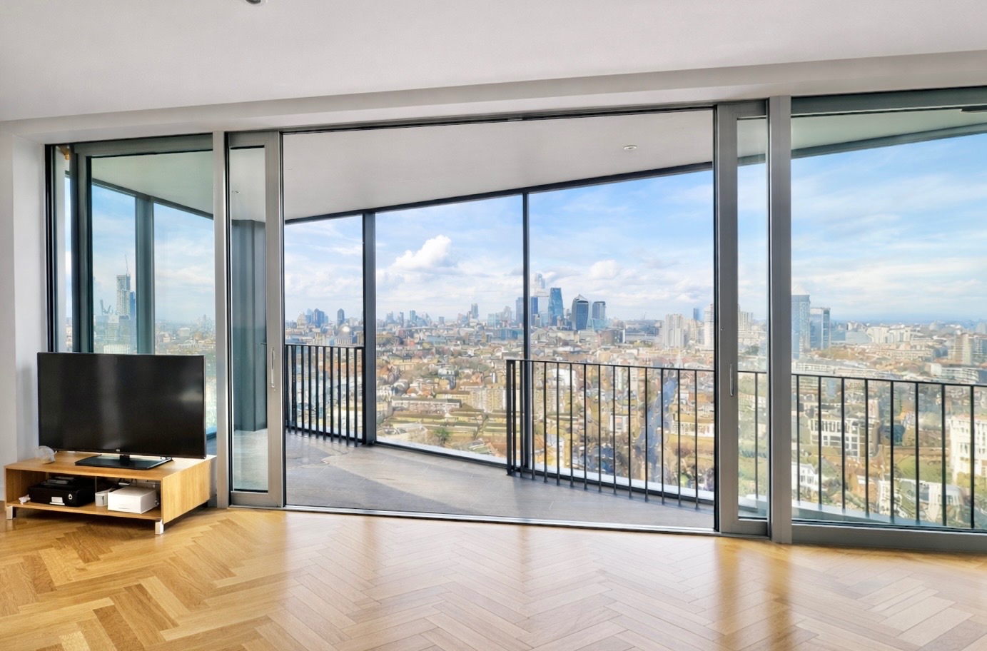 Additional image 3 of 3 Bed Flat, Southwark Bridge Road, SE1, N1 7GU