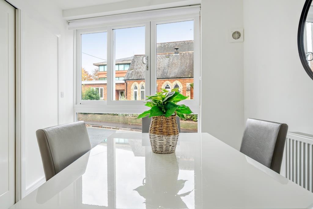 Additional image 4 of 2 Bed Flat, Broadway, OX11, N1 7GU