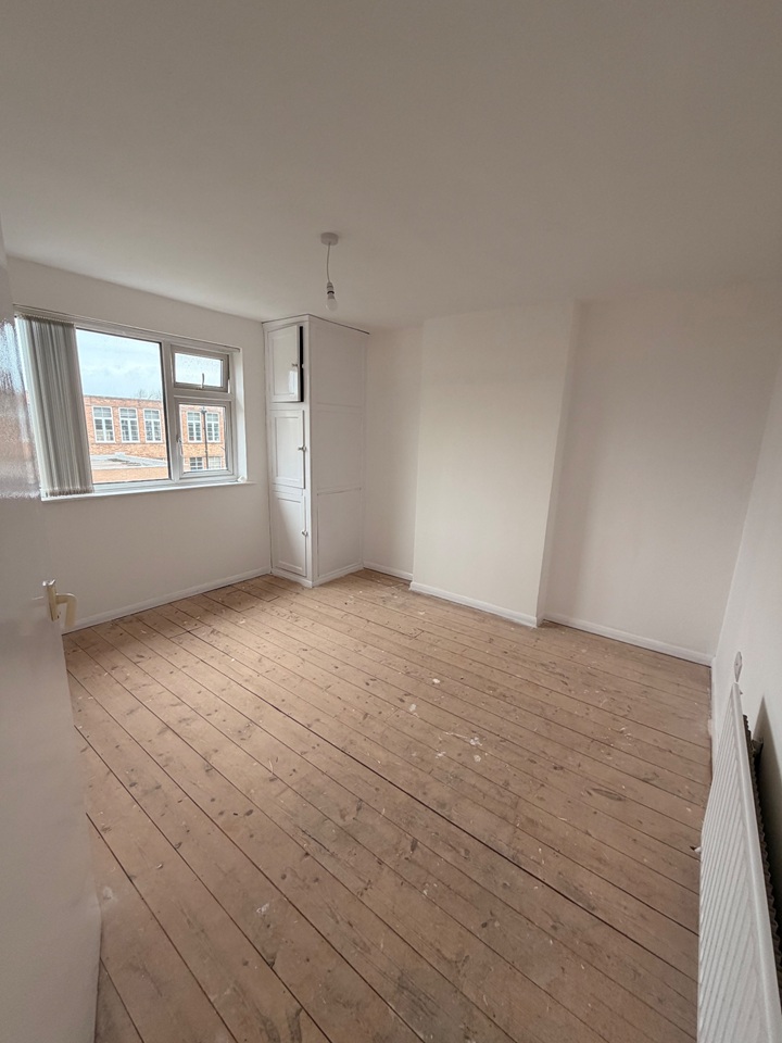 Additional image 10 of 3 Bed Semi-Detached House, Plymouth Drive, LE5, N1 7GU