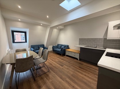 1 Bed Flat, Hanover Square, LS3