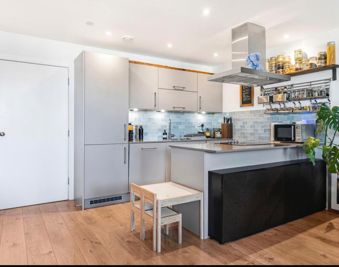 Additional image 2 of Room in a Shared Flat, Rotherhithe New Road, SE16, N1 7GU