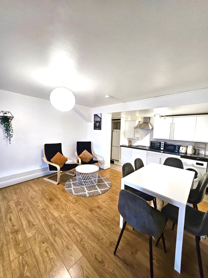 2 Bed Flat, Brick Lane, E1, N1 7GU