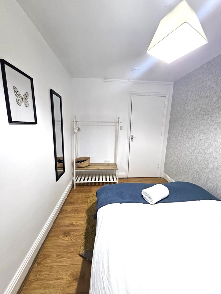 Additional image 5 of 2 Bed Flat, Brick Lane, E1, N1 7GU