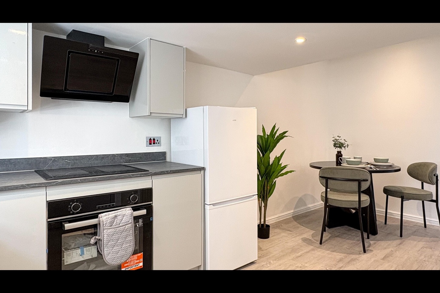 Additional image 6 of 1 Bed Flat, Earls Court Road, SW5, N1 7GU