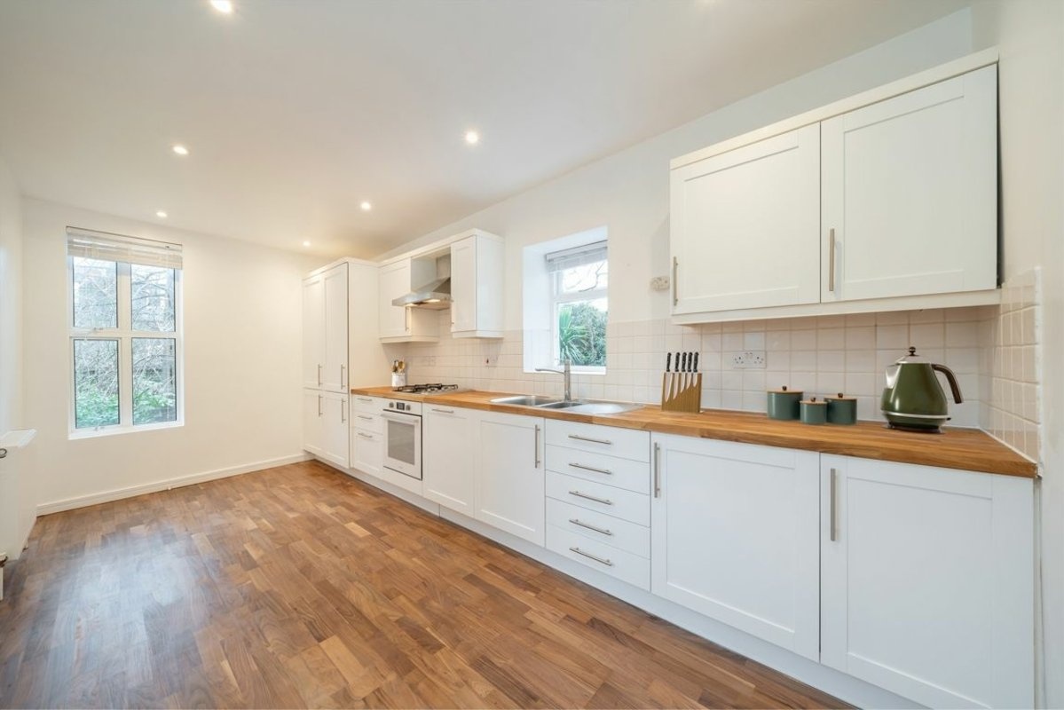 Additional image 3 of 2 Bed Flat, Greencroft Gardens, NW6, N1 7GU