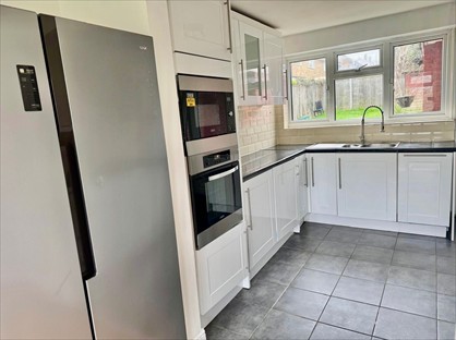 3 Bed Detached House, Alway Avenue, KT19