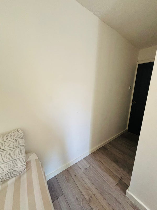 Additional image 4 of Room in a Shared Flat, Ferndale Road, SW9, N1 7GU