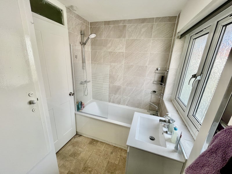 Additional image 9 of Room in a Shared Flat, Ferndale Road, SW9, N1 7GU