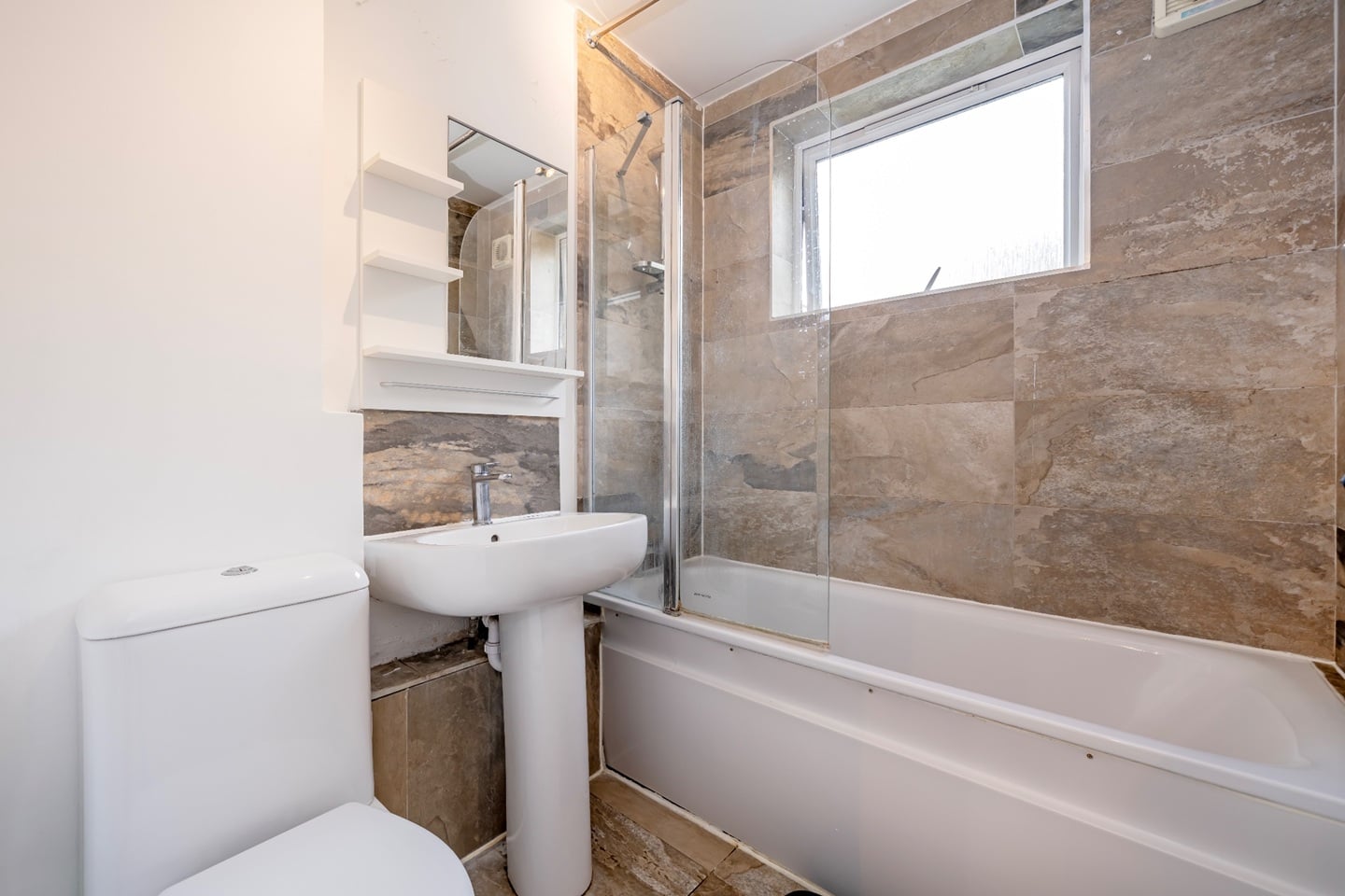 Additional image 7 of 5 Bed Maisonette, Wimborne House, NW1, N1 7GU