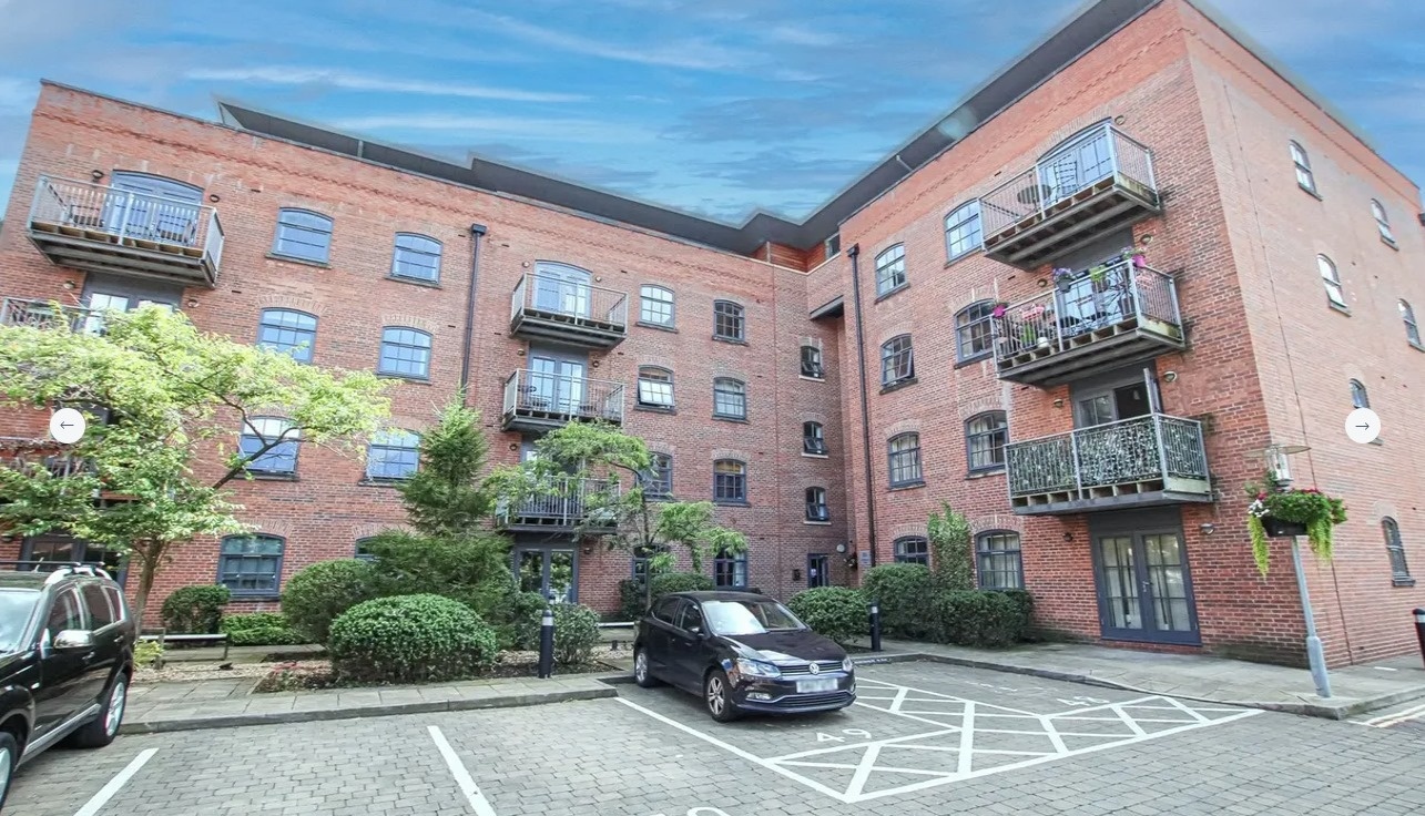 2 Bed Flat, Chapeltown Street, M1, N1 7GU