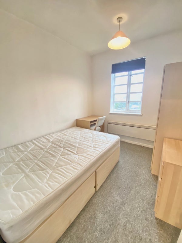 Room in a Shared Flat, Westlake, SE16, N1 7GU