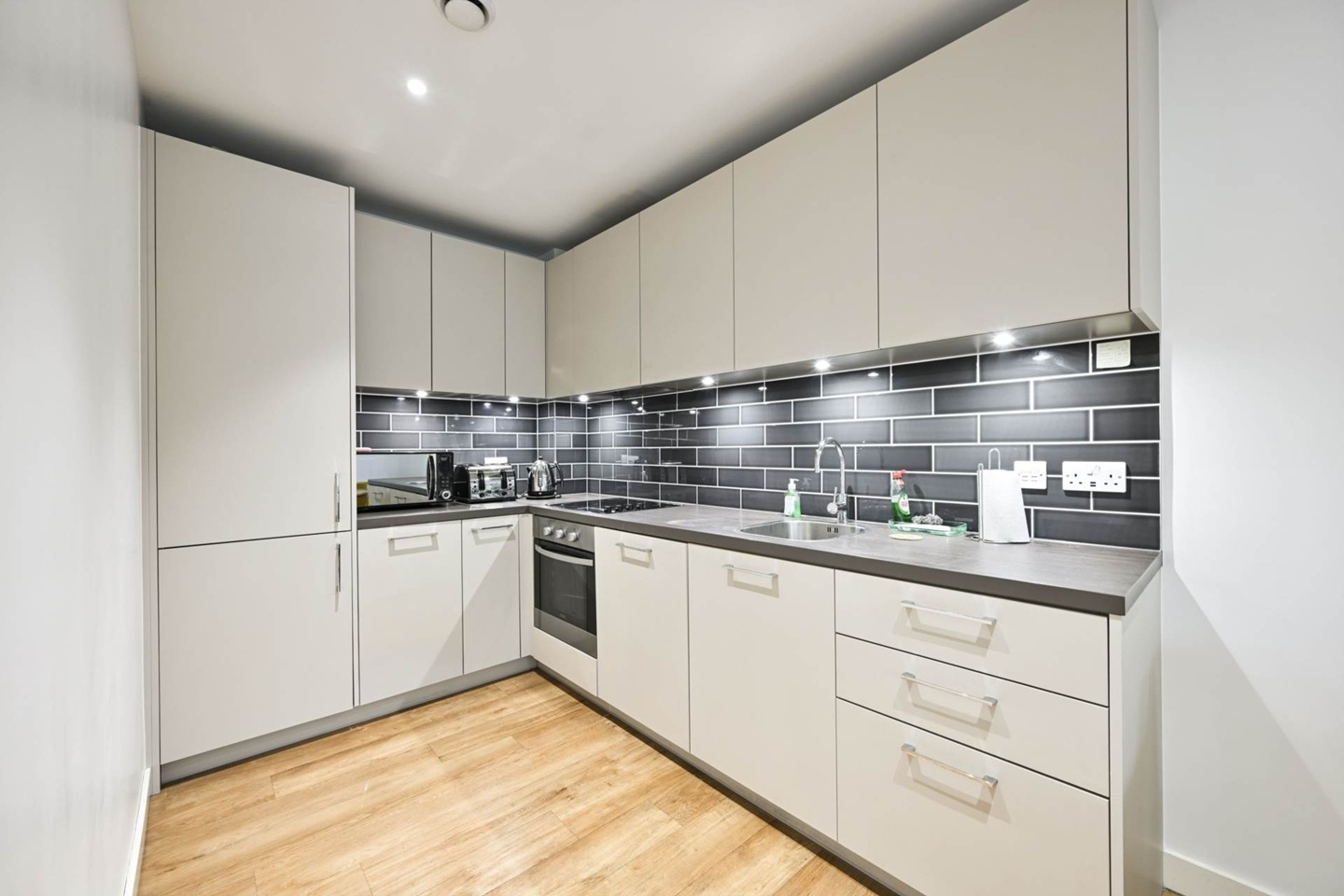 Additional image 4 of 1 Bed Flat, Gauging Square, E1W, N1 7GU