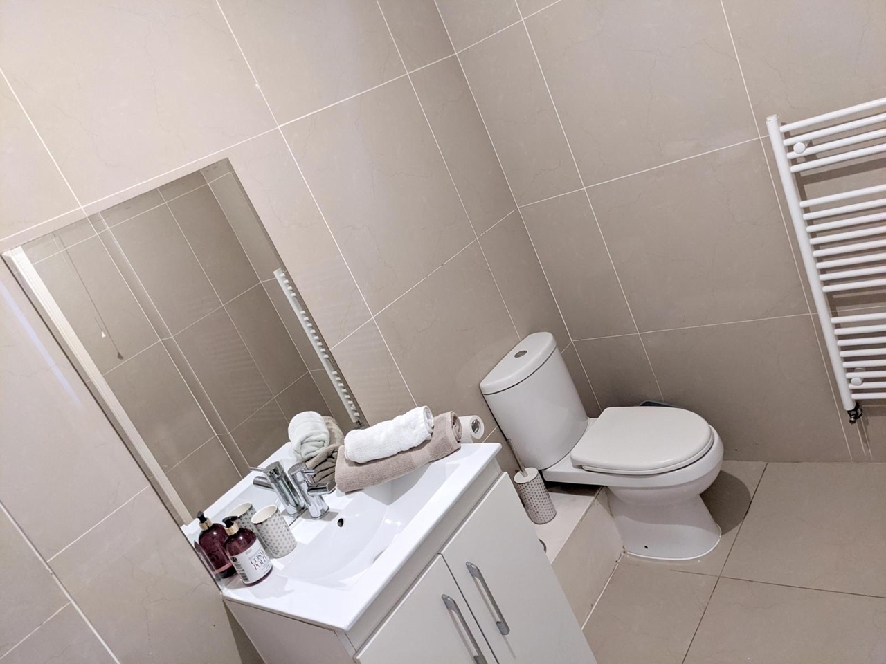 Additional image 8 of 2 Bed Flat, Victoria Avenue, CB4, N1 7GU