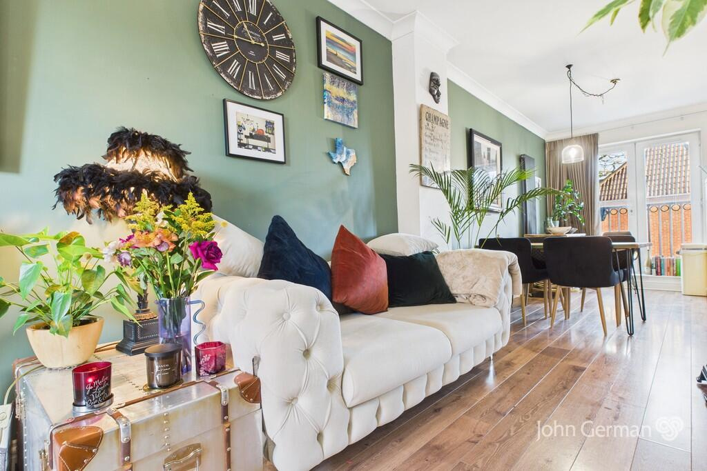 4 Bed Terraced House, Crystal Close, DE3, N1 7GU