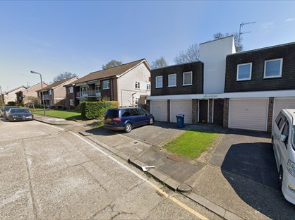 3 Bed Flat, Merryfield Gardens, HA7