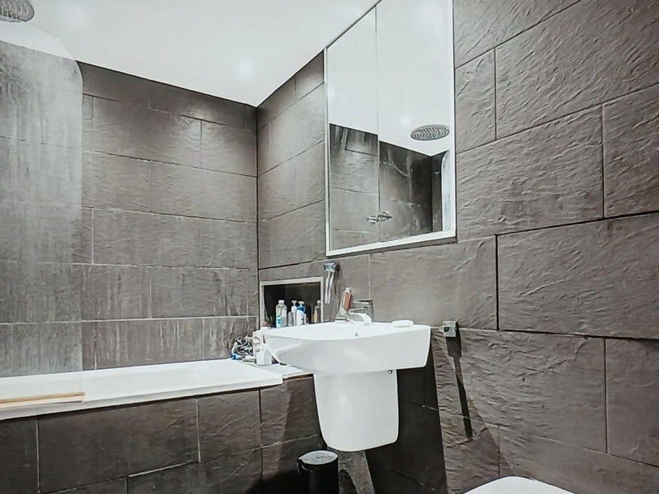 Additional image 4 of 1 Bed Flat, Chimney Court, E1W, N1 7GU