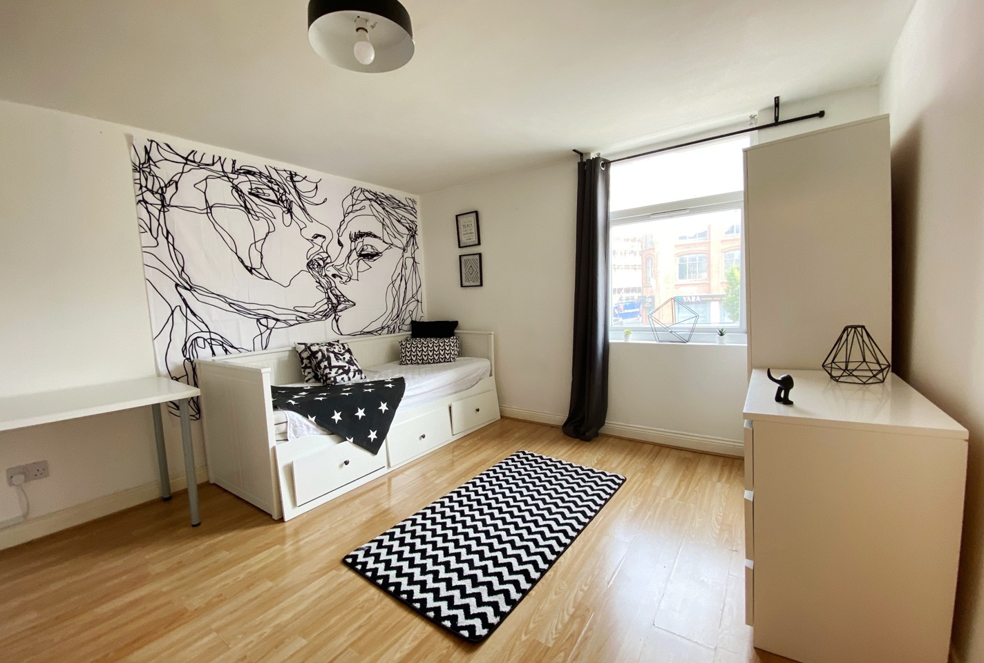 1 Bed Flat, Humberstone Gate, LE1, N1 7GU