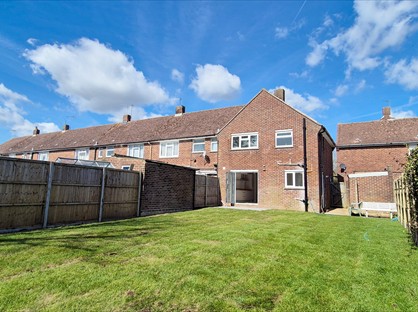 3 Bed End Terrace, Duncan Road, PO19