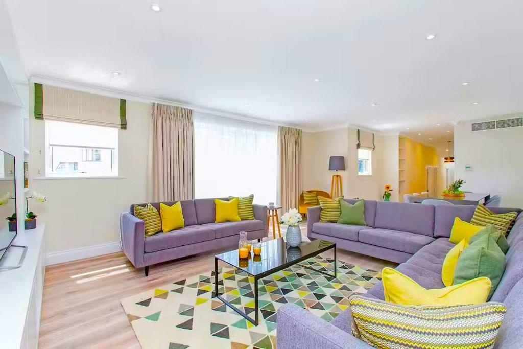 Additional image 6 of 3 Bed Terraced House, Green St, W1K, N1 7GU