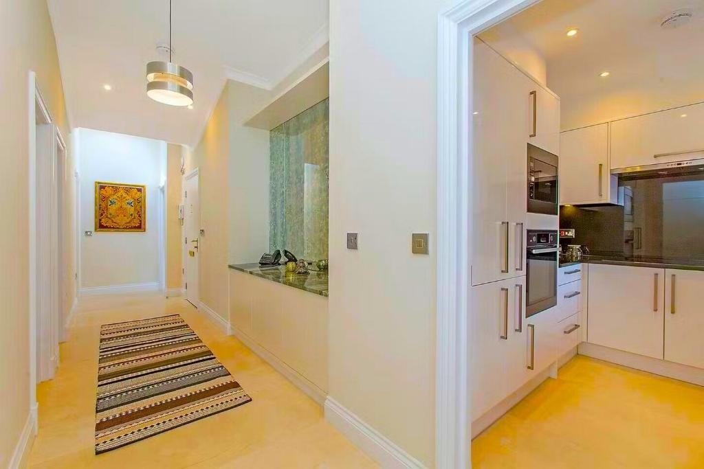 Additional image 13 of 3 Bed Terraced House, Green St, W1K, N1 7GU