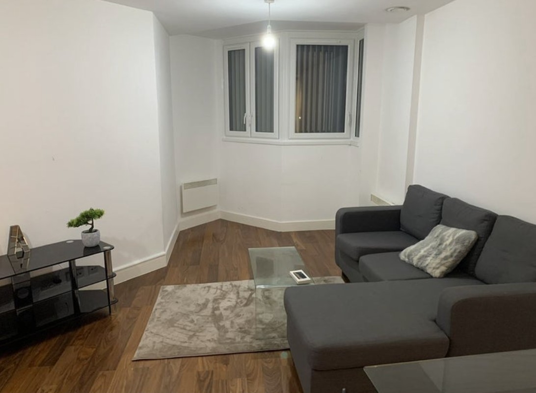 1 Bed Flat, Hagley Road, B16, N1 7GU