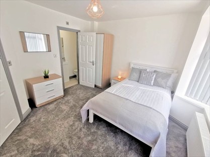 Room in a Shared House, West Boulevard, B32