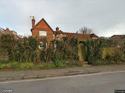 2 Bed Detached House, The St, KT24
