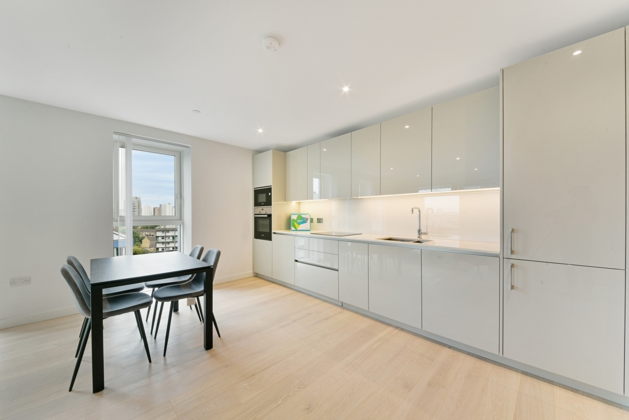 Additional image 4 of 2 Bed Flat, Hurlock Heights, SE17, N1 7GU