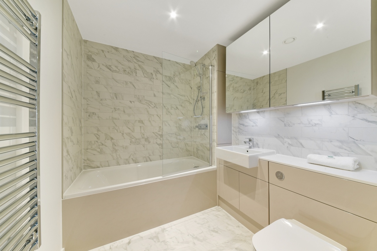 Additional image 7 of 2 Bed Flat, Hurlock Heights, SE17, N1 7GU