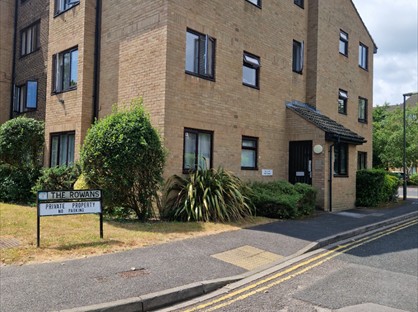 Studio Flat, The Rowans, GU22