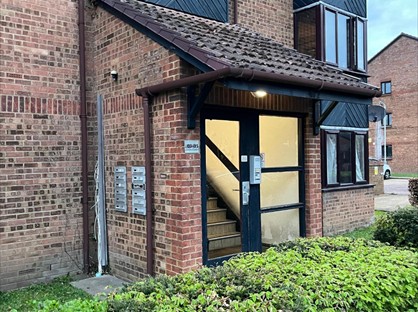 Studio Flat, Hawthorne Crescent, UB7