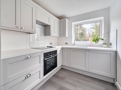 2 Bed Flat, Gordon Road, GU15