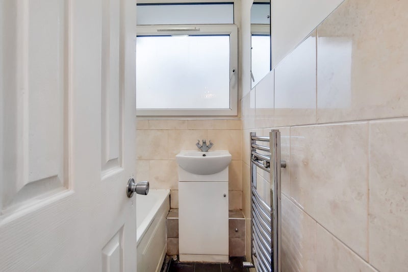 Additional image 4 of Room in a Shared House, Noble Court, E1, N1 7GU