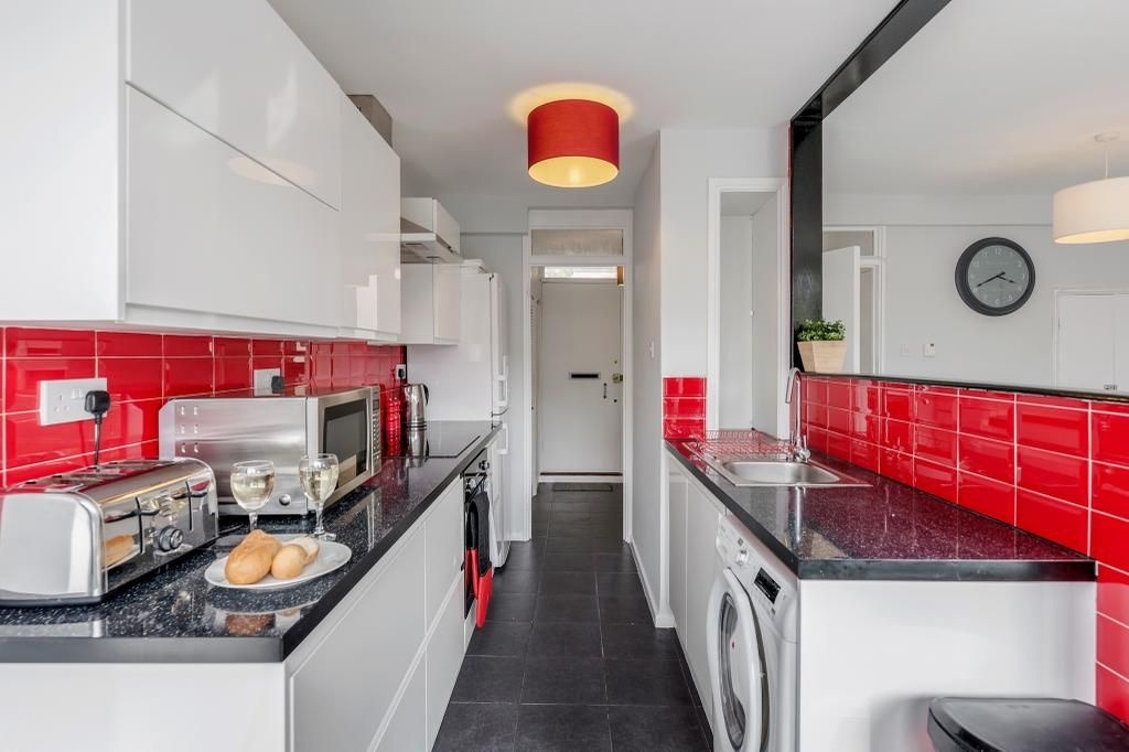 Additional image 5 of 2 Bed Maisonette, Cable St, E1W, N1 7GU