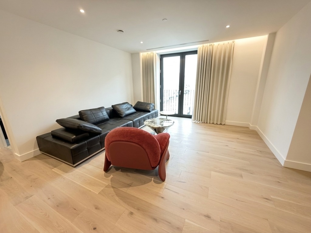2 Bed Flat, Watermark House, WC1X, N1 7GU