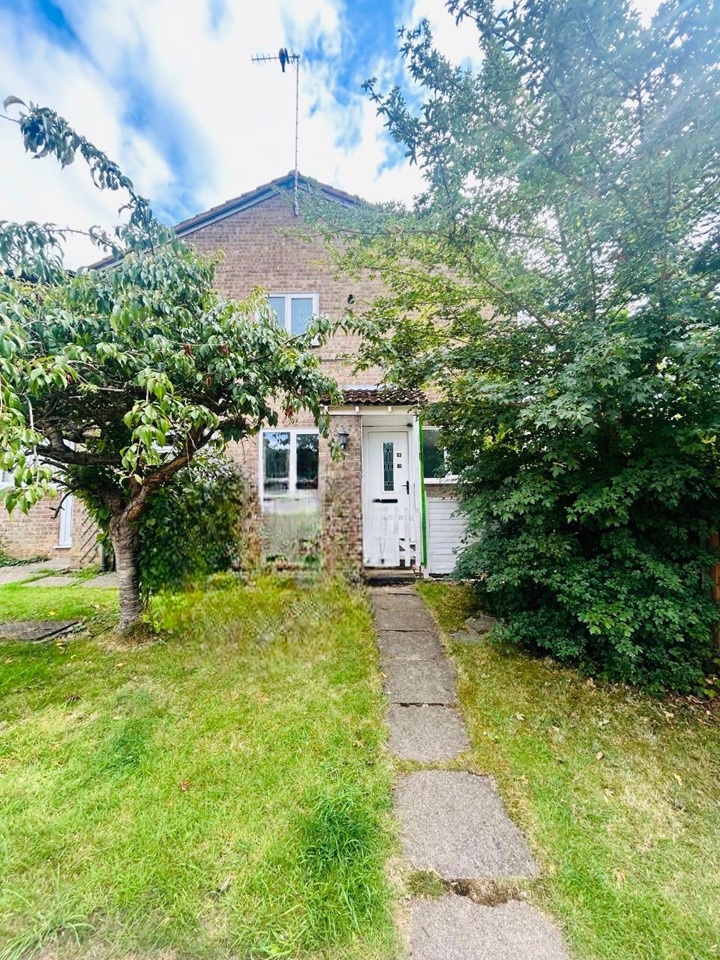 1 Bed Semi-Detached House, Sharpley Drive, LE4, N1 7GU