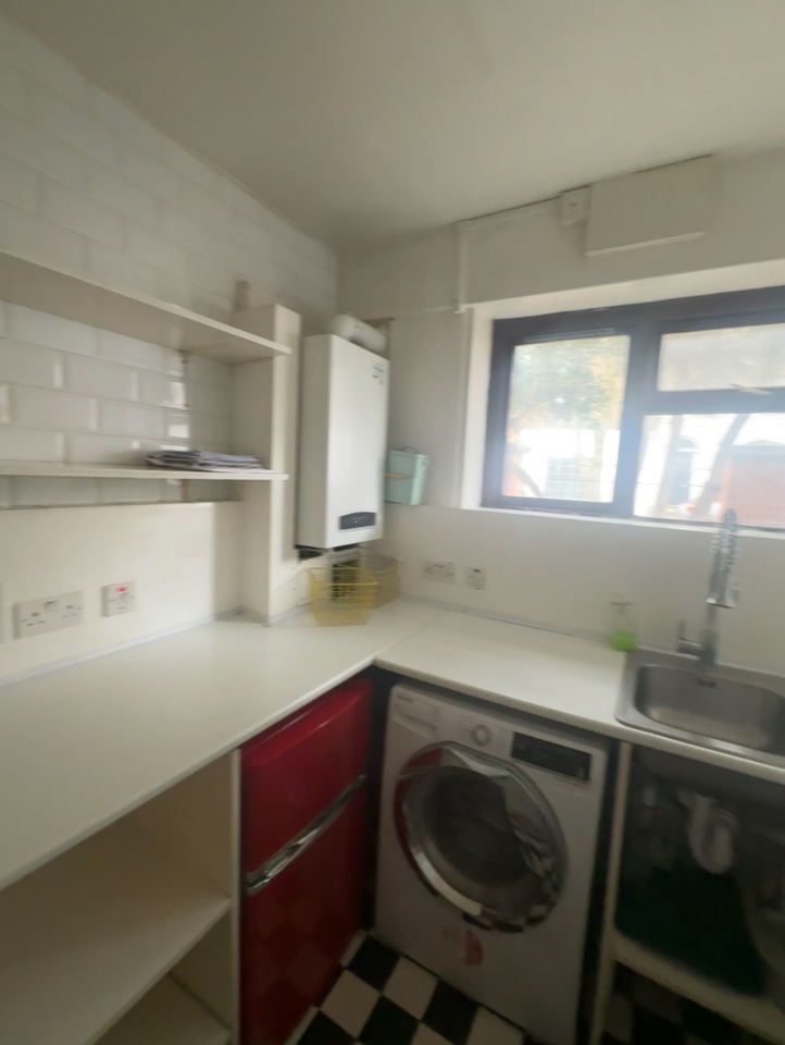 Additional image 2 of 1 Bed Flat, Cluse Court, N1, N1 7GU