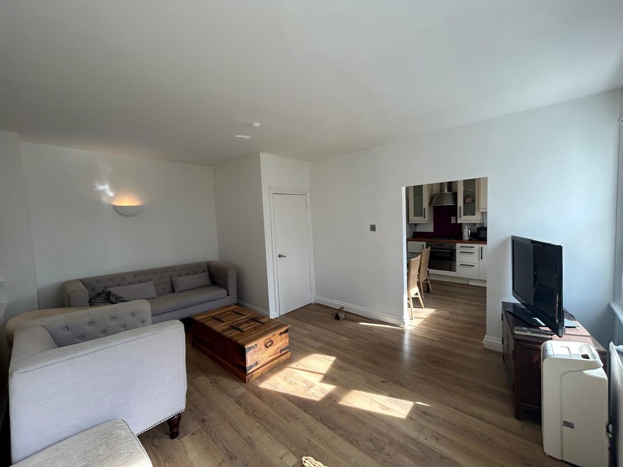 Additional image 4 of 2 Bed Flat, Warwick Road, SW5, N1 7GU