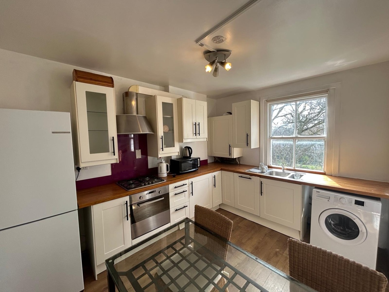 Additional image 2 of 2 Bed Flat, Warwick Road, SW5, N1 7GU