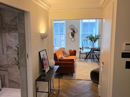 1 Bed Flat, Chambers House, WC2B