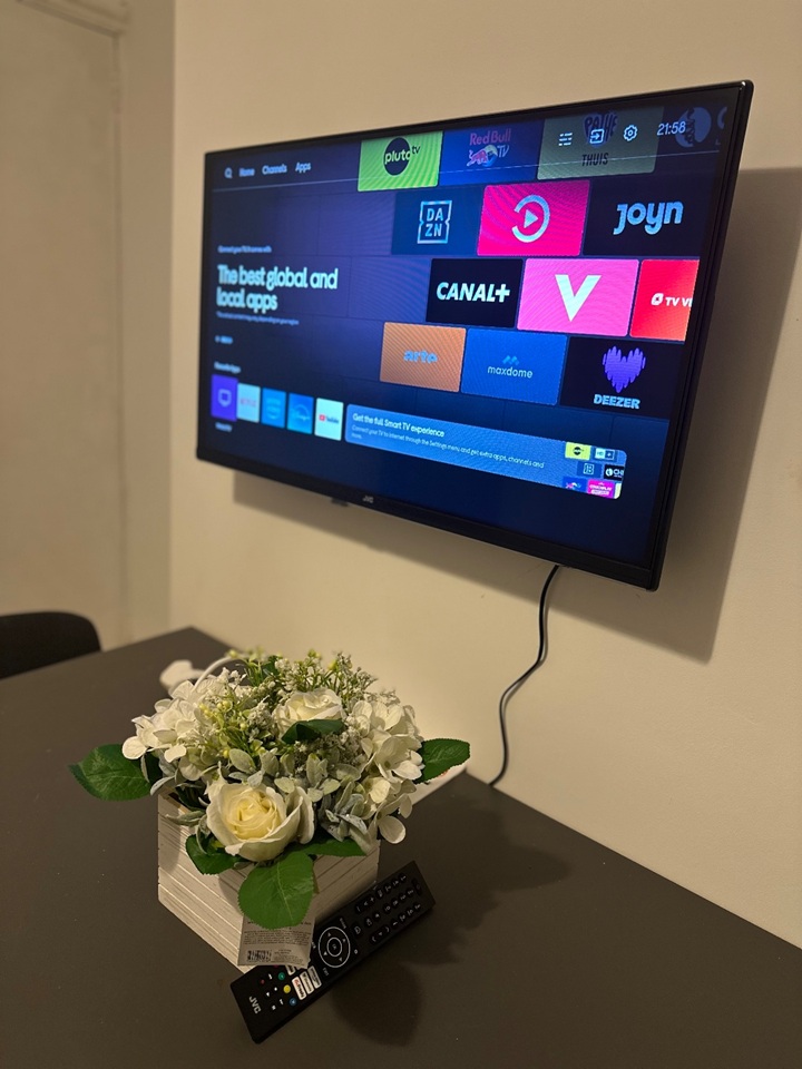 Additional image 3 of Studio Flat, University Area, RG6, N1 7GU