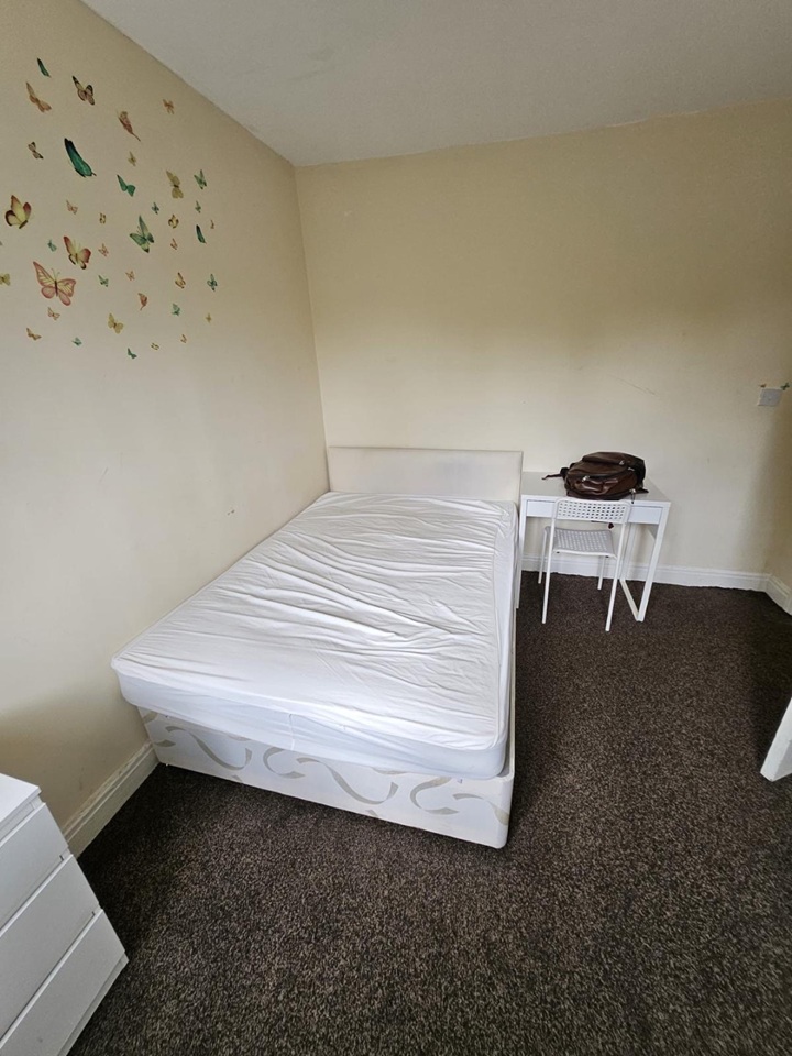 Additional image 5 of 2 Bed Terraced House, Park View Grove, LS4, N1 7GU